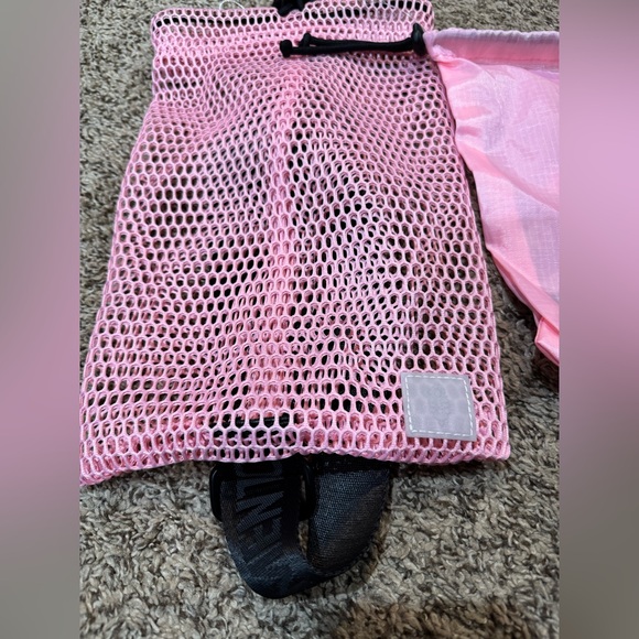 NWOT FP Movement Mini Mesh Sling Bag - Picture 3 of 5